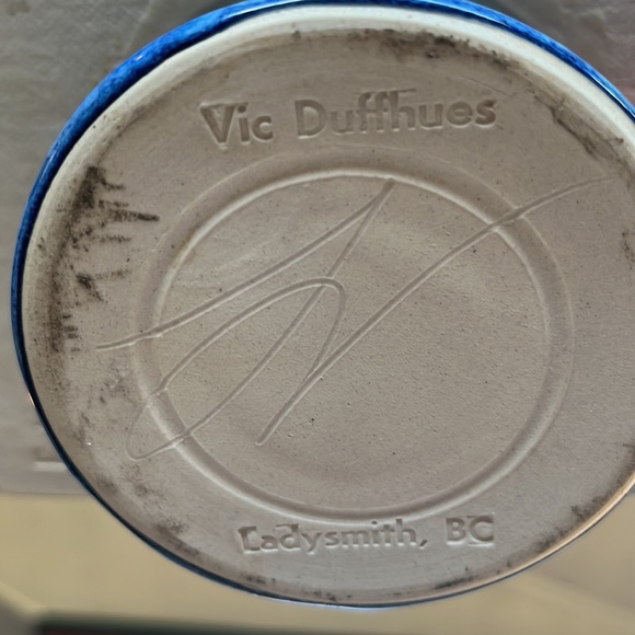 Charming modern cobalt blue flower pottery vase with built-in flower frog. - Picture 8 of 12